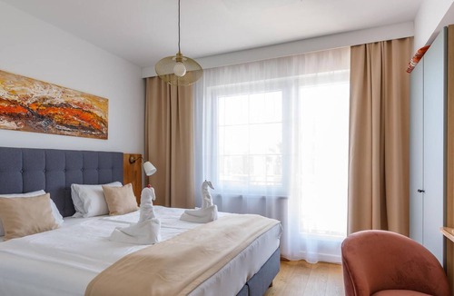 Morbisch am See Cottage | Doppelzimmer mit Boxspringbett - Pension Laubenhof