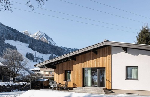 Dorfgastein Ski Chalet | Dorfchalet - Village chalet, 3-bedroom garden & sauna