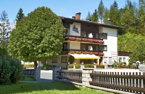Annaberg im Lammertal House | Double room with shower, WC - Gasthof Alpenhof