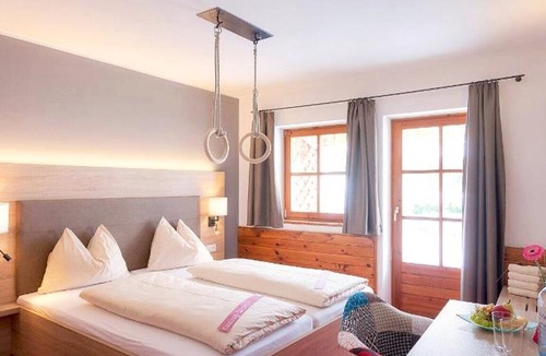 Werfenweng Hotel | Double room "Wengerau" with shower, WC - Gut Wenghof - Family Resort Werfenweng
