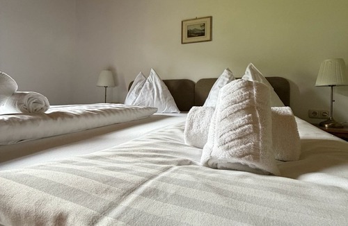 Mondsee House | Double Room Without a Balcony 2 - Landhaus Meingast