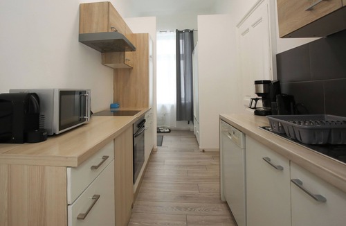 Leopoldstadt Apartment | Downtown Bliss Modern Retreat with FREE parking and FAST Internet 600 MBits