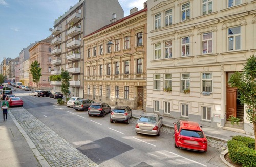 Hundsturm Apartment | Dreamy Margareten 2BR, nr Shopping, Dining & Tram, by Blueground