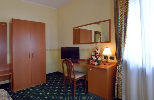 Druento Hotel | Dropiluc