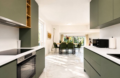Breitenfurt-Ost Apartment | Elegant 4BR Villa w/Garden & Terrace