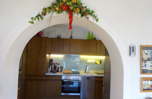 Lech am Arlberg Apartment | Elegant, fully furnished apartment with balcony - ski out/ski in