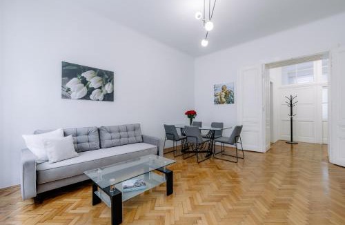 Innere Stadt Apartment | Elegant Vienna Apartment
