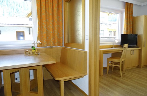 Mayrhofen Apartment | Enzian No. 2 - Apartments Windschnur