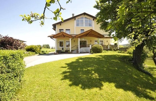 Drobollach am Faakersee House | F Appartement, Terrasse und Seeblick - Biohof Naturzeit Faaker See