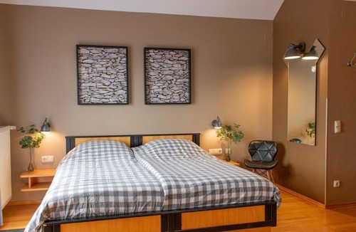 Seeboden Bed & Breakfast | Familienzimmer mit Separater Toilette und Bad und Balkon - Pension Kärnten