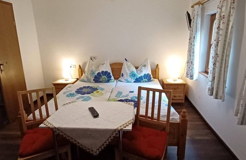 Rauris House | Familienzimmer, Dusche, WC, Balkon - Bruderhof