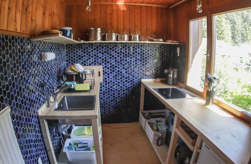 Scharnitz Ski Chalet | Family adventure Karwendel: Charming house with garden at the national park