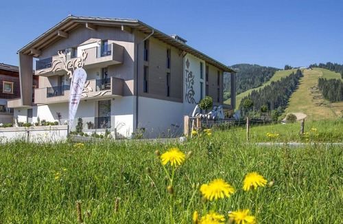 Am Feuersang Apartment | Family room "Economy" (2-4 persons) - Enjoy the alps