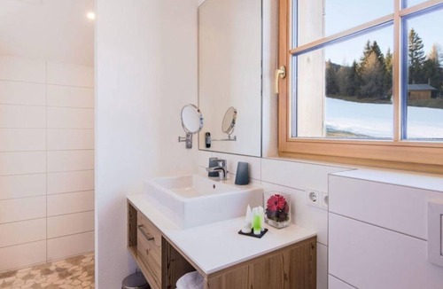 Weisspriach Bed & Breakfast | Family time with sauna barrel and Schaffelbad - Chalet village Fanningberg