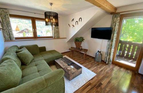 Kuchl Apartment | Fantastic apartment with unique panoramic views in Kuchl