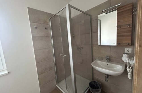 Kremsmuenster Apartment | FarawayHomes Aparthotel Kremsmünster #16