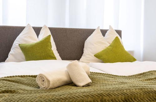 Klagenfurt am Woerthersee Condo | feel the city - Klagenfurt - 6 people - free underground parking - Netflix