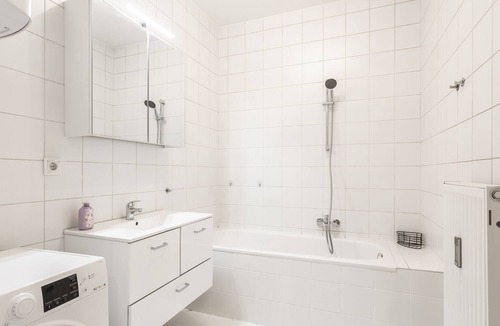 Klagenfurt am Woerthersee Condo | feel the city - Klagenfurt - 6 people - free underground parking - Netflix