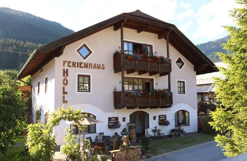 Russbach am Pass Gschuett Apartment | Ferienhaus Höll