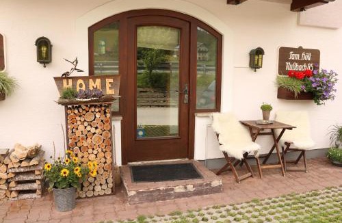 Russbach am Pass Gschuett Apartment | Ferienhaus Höll