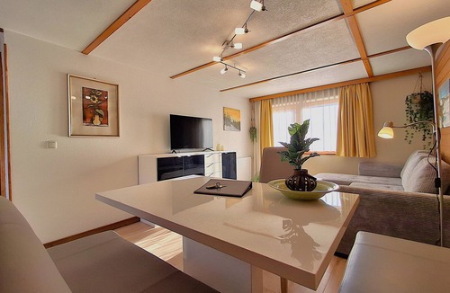 Schruns Apartment | Ferienwohnung Mitten in Schruns mit 2 Schlafzimmer, 2 Badezimmer und Terasse