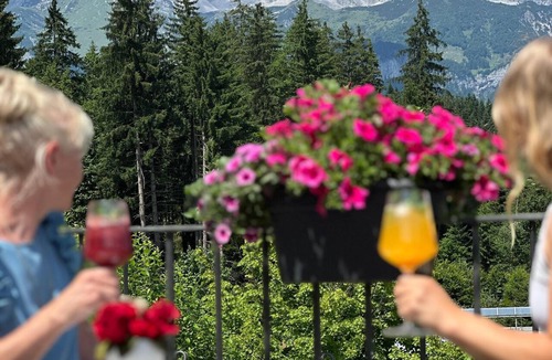 Oberndorf bei Kitzbuhel Apartment | Ferienwohnung Österreich im Gartenhotel Rosenhof bei Kitzbühel