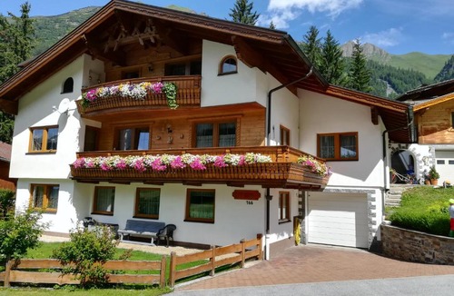 Schmirn Apartment | Ferienwohnung Bergblick