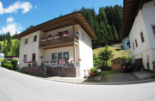 Ausservillgraten Apartment | Ferienwohnung Dolomitenheim