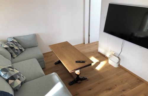 Bivio Apartment | Ferienwohnung Kleiner Moor Appartement/Fewo, Bad, WC, 1 Schlafraum by Interhome