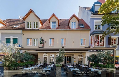 Feldbach House | Ferienwohnung - Pfeilers Bürgerstüberl und Hotel