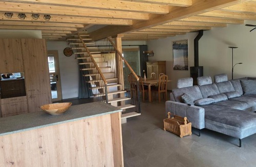 Tschierv Apartment | Ferienwohnung schof