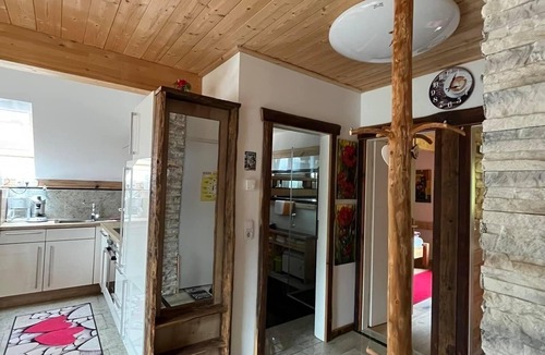 Rojach Ski Chalet | Ferienwohnung Smaragd in Herrlich, Sonniger Höhenlage mit Großglocknerblick