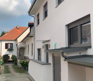 Morbisch am See Apartment | Ferienwohnungen zum Briefmarkenhaus