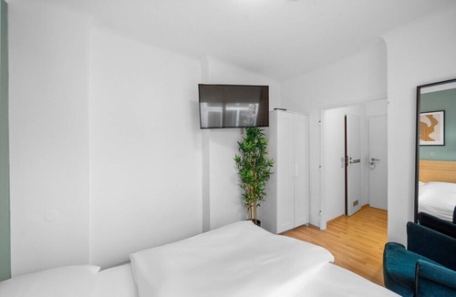 Schottenfeld Apartment | Flora Collection 7 in Vienna