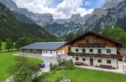 Werfenweng House | Flower meadow apartment - organic farm Vorderfromm