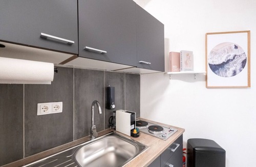 Kapfenberg Apartment | For 3 Guests | Kitchen | Netflix | 24/7 Check-in