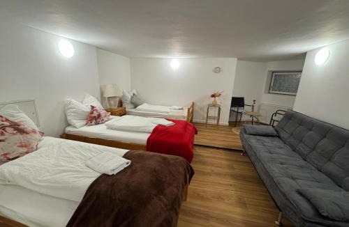 Gaishorn Apartment | Friends Corner Studio