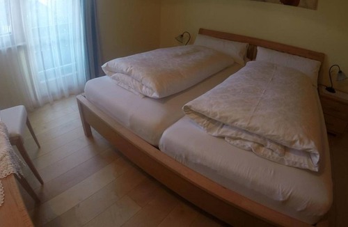 Weissenbach Apartment | Gästehaus Schönauer - Apartment/2 Schlafräume/bad, WC