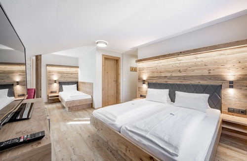 Kirchbichl House | Gasthof Schroll Tenne