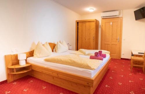 Oberaichwald Hotel | Gasthof zur Post Zenz am Faaker See