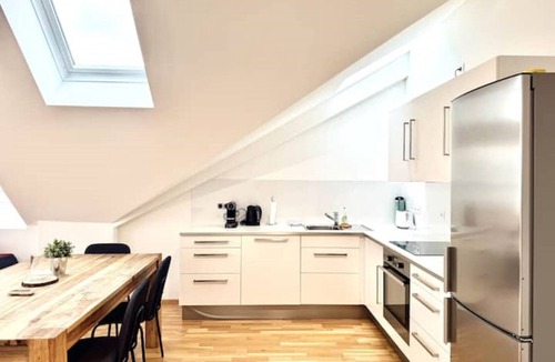 Favoriten Apartment | Geräumiges Penthouse in Favoriten