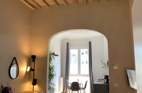 Santa Maria Novella Condo | Giulia, Charmante Altbauwohnung im Herzen von Florenz