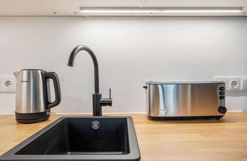 Weißgerber Apartment | guest favorite quite retreat walk to center