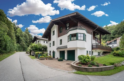 Hof bei Salzburg Apartment | Haus Marianne