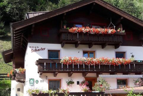 Schonbach House | Haus Scharler, Künstlergasse