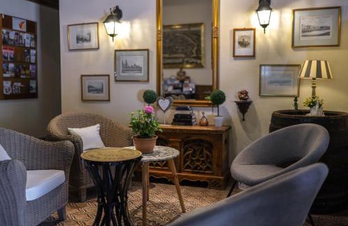 Baden House | Helenental Pension & Apartments