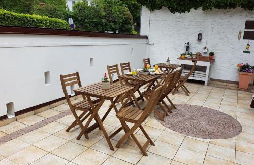 Baden House | Helenental Pension & Apartments