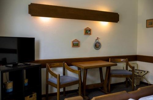 Baden House | Helenental Pension & Apartments