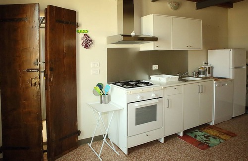 Corvino San Quirico Apartment | - Helichrysum -