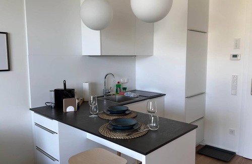 Maria Woerth Apartment | Hermitage Apartment E03B - Lake View & Access